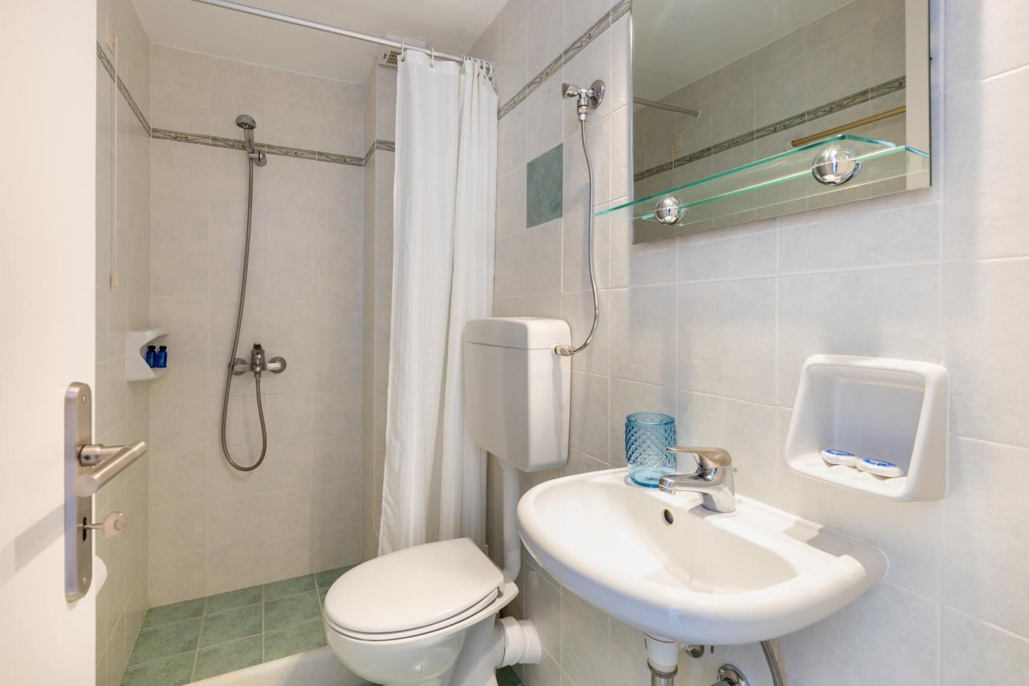 Hotel Dina Парос Екстериор снимка